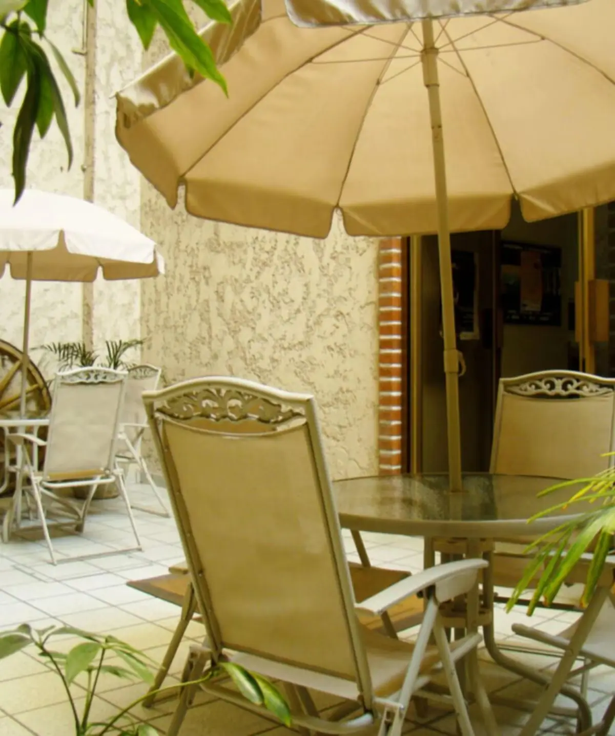 Furnished terrace at Hotel Posada La Fuente